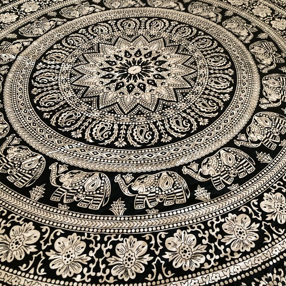 Black & Cream Round 73” Medallion with Elephants Tablecloth, Tapestry, or Floor - Picture 7 of 8